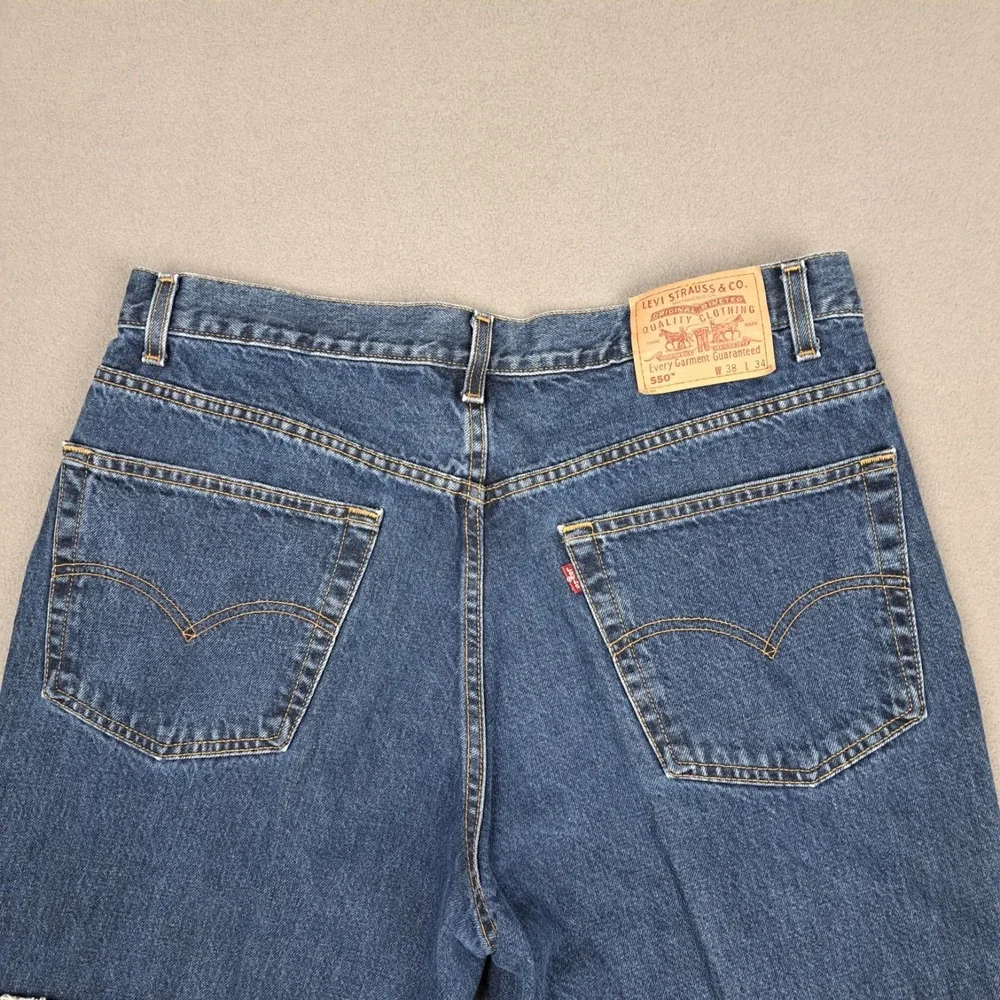 Vintage Levis 550 Jeans Mens 38x34 Dark Blue Denim Relaxed Fit Pants Batwing 90s